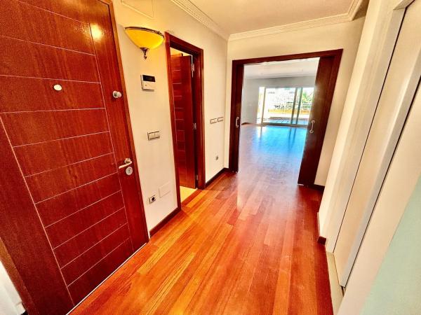 Chalet adosado en calle Océano