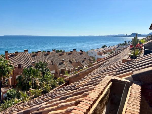 Chalet adosado en calle Océano