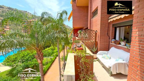 Dúplex en calle Madre Teresa de Calcuta