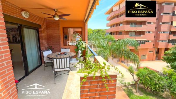 Dúplex en calle Madre Teresa de Calcuta