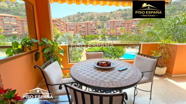 Dúplex en calle Madre Teresa de Calcuta