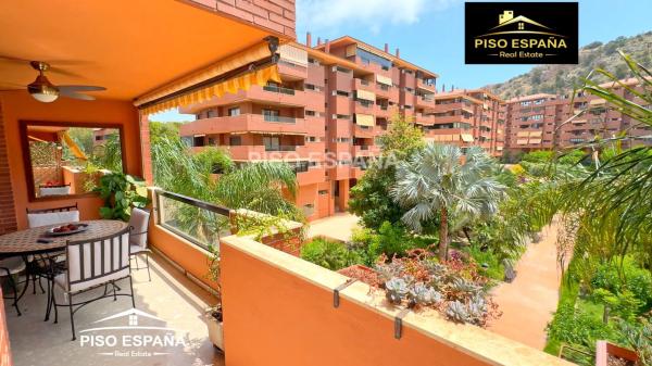 Dúplex en calle Madre Teresa de Calcuta