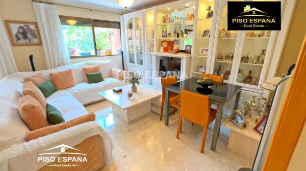 Dúplex en calle Madre Teresa de Calcuta