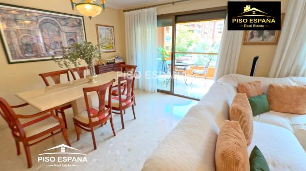 Dúplex en calle Madre Teresa de Calcuta