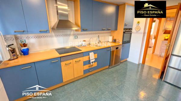 Dúplex en calle Madre Teresa de Calcuta