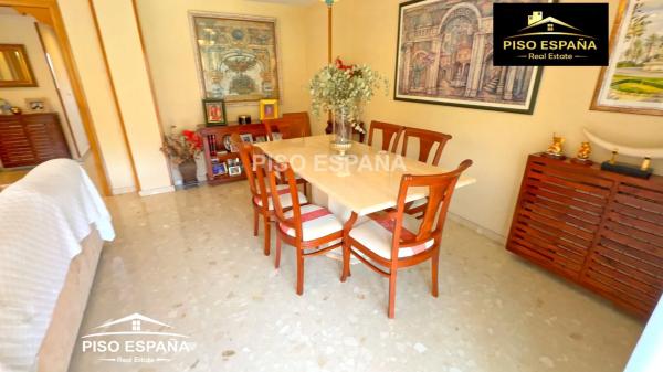 Dúplex en calle Madre Teresa de Calcuta