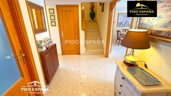 Dúplex en calle Madre Teresa de Calcuta