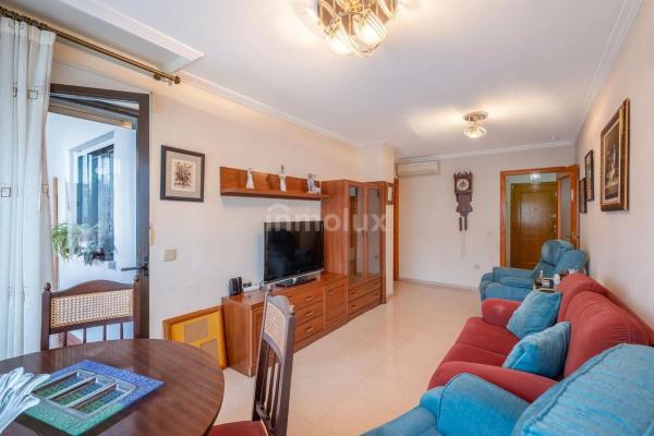 Piso en calle del Poeta Sansano