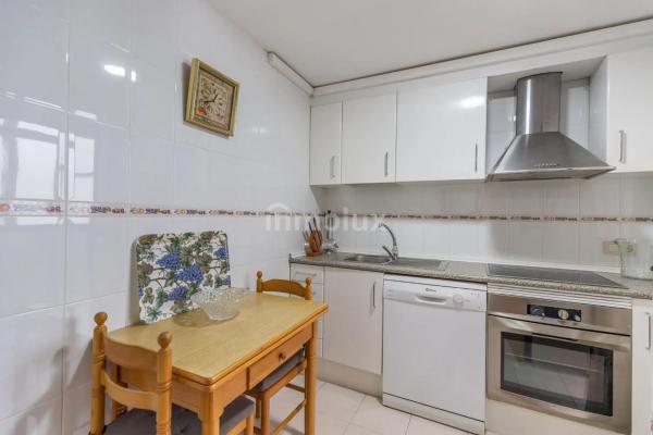 Piso en calle del Poeta Sansano