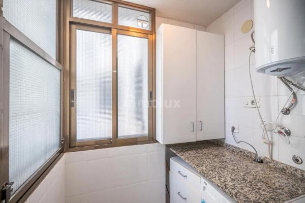 Piso en calle del Poeta Sansano