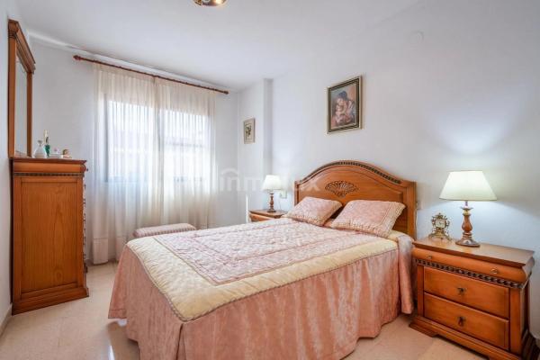 Piso en calle del Poeta Sansano