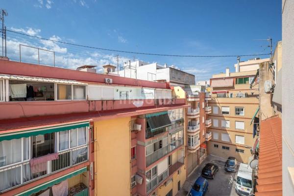 Piso en calle del Poeta Sansano