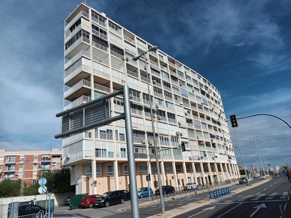 Piso en avenida de Villajoyosa, 37 ,e1