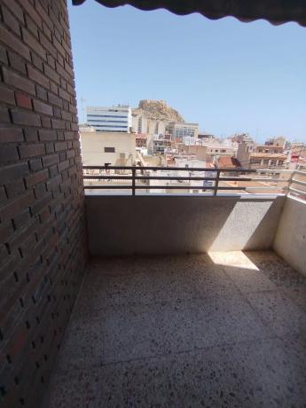 Piso en avenida Alfonso El Sabio, 27