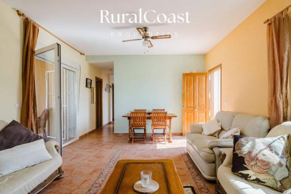 Casa independiente en calle Serra Bernia