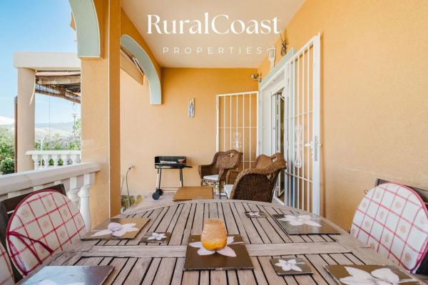 Casa independiente en calle Serra Bernia