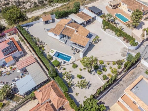 Casa independiente en avenida Cabeçó d'Or