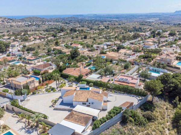 Casa independiente en avenida Cabeçó d'Or