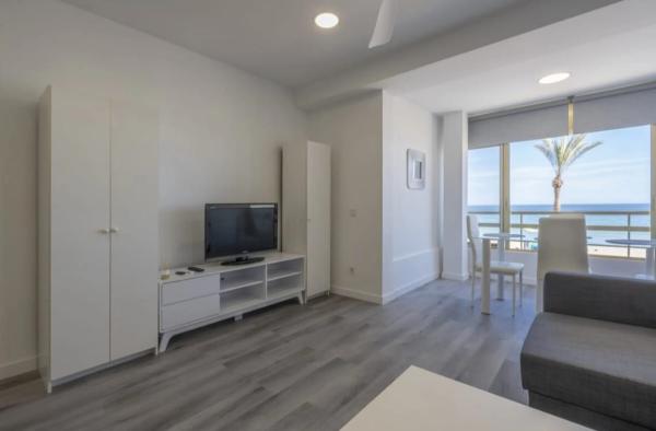 Estudio en avenida Jaime i el Conquistador, 82