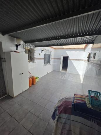 Chalet pareado en avenida del Vincle