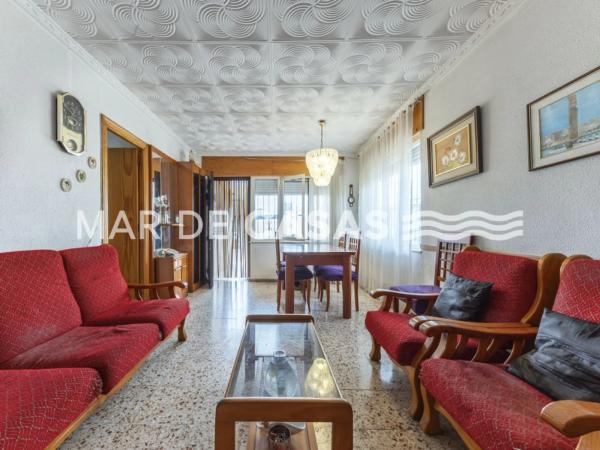 Chalet pareado en avenida del Vincle