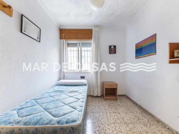 Chalet pareado en avenida del Vincle