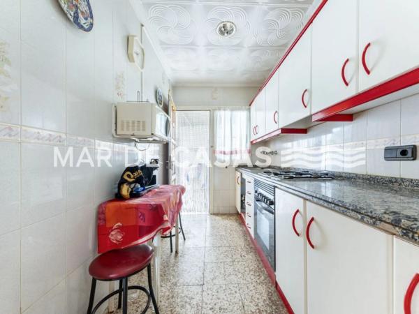 Chalet pareado en avenida del Vincle