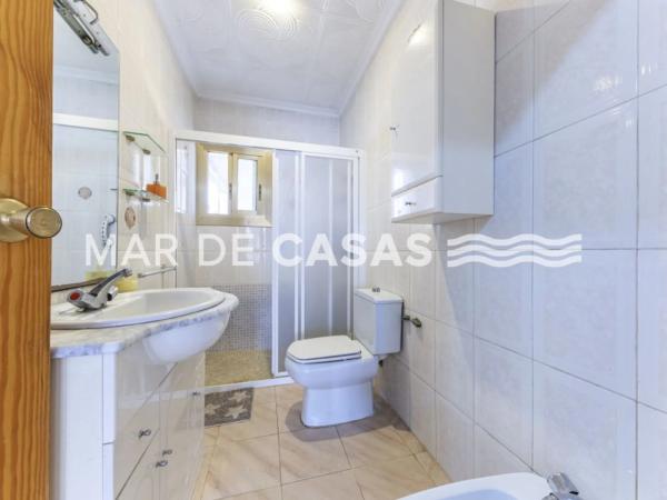 Chalet pareado en avenida del Vincle