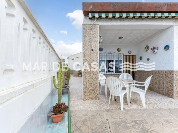 Chalet pareado en avenida del Vincle