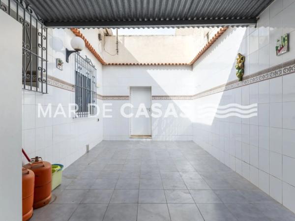 Chalet pareado en avenida del Vincle