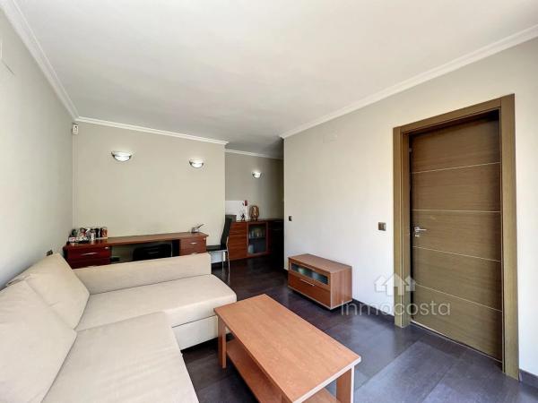 Casa independiente en calle Copenhaghen