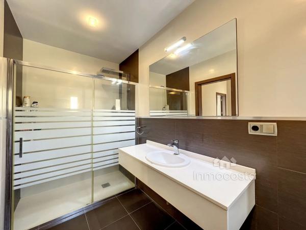 Casa independiente en calle Copenhaghen