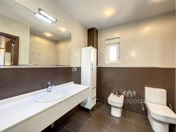 Casa independiente en calle Copenhaghen