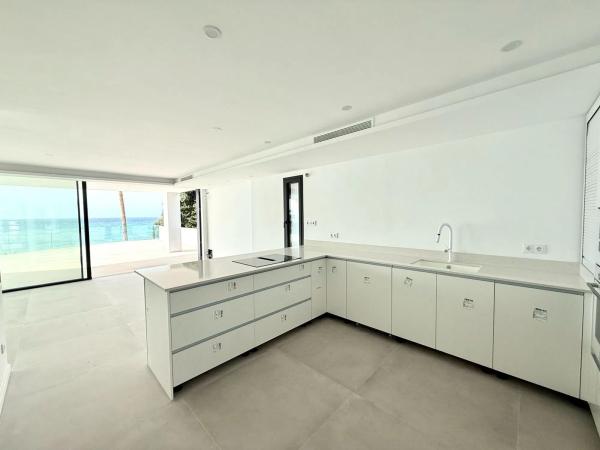 Casa independiente en avenida d'Amèrica, 14