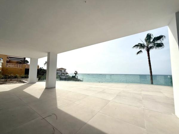 Casa independiente en avenida d'Amèrica, 14