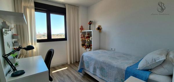 Piso en avenida Ausiàs March