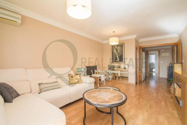 Piso en avenida del Fabraquer