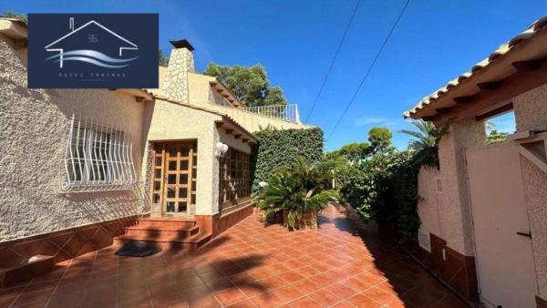 Casa independiente en calle de Vistalmar