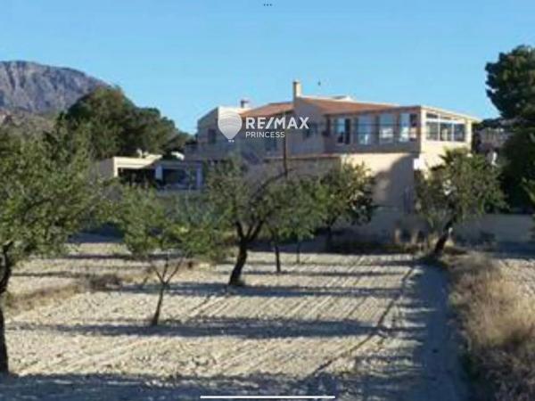 Casa independiente en calle Islas Galápagos