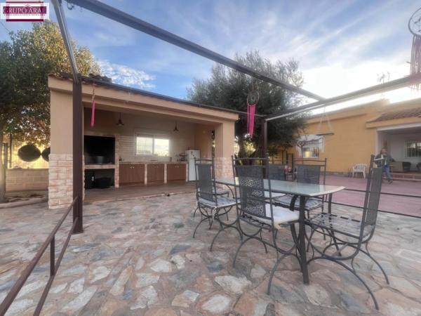 Casa independiente en calle Miranda, 2 -10