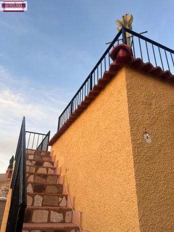 Casa independiente en calle Miranda, 2 -10