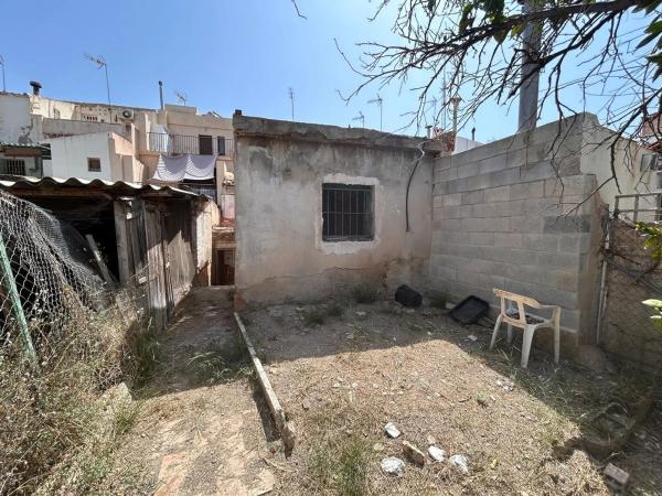 Casa independiente en paseo de la Constitució