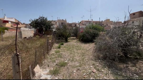 Casa independiente en paseo de la Constitució