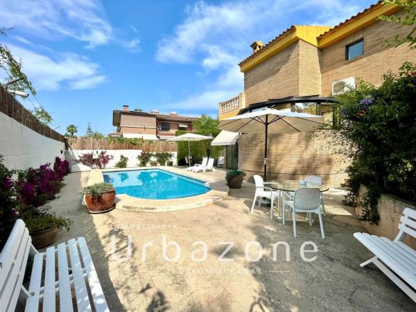 Casa independiente en calle Acuario, 9