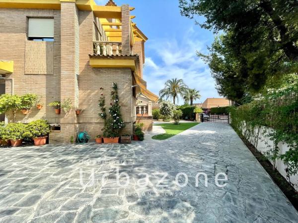 Casa independiente en calle Acuario, 9