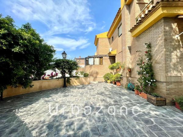 Casa independiente en calle Acuario, 9