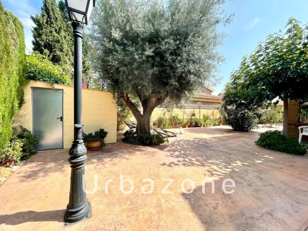 Casa independiente en calle Acuario, 9