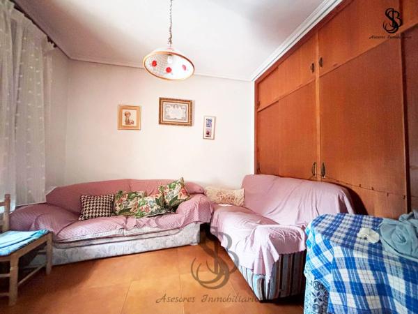 Casa independiente en avenida Gran Via Valencia