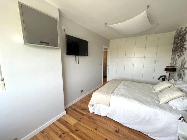 Chalet adosado en avenida Novelda, 12