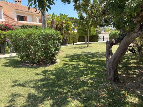 Chalet adosado en calle la Font de la Cibeles, 7